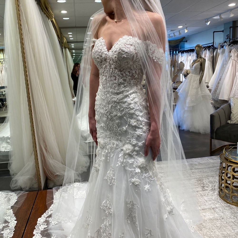 Essense of Australia Wedding Dress